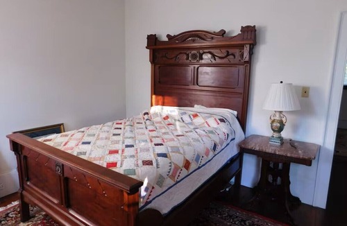 Washington Bed & Breakfast | Dubose room at Chantilly bed & breakfast in charming Washington GA