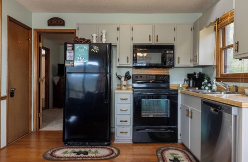 Deep Gap Cabin | Eagle Point*VIEWS*Fireplace*Sleeps4*Resort*HIke*