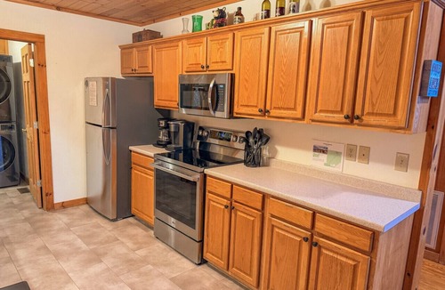 Butler Cabin | Eagles Peak-Dock Access & Boat Slip, Amazing View, King Beds, Luxury Hot Tub