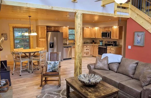 Maggie Valley House | Easy access! Mountain Views,Watch the Elk, Fire Pit,Close to Skiing,Tubing, Golf