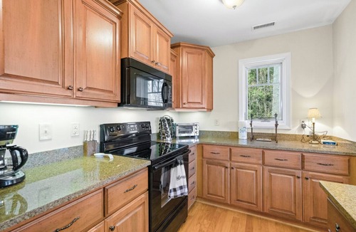 Foscoe Condo | Echota Wintergreens 1721-Mtn Condo, Gated Resort, Indoor/Outdoor Pools & Hot Tub