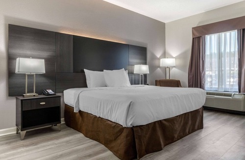Red Hill Hotel | Econo Lodge at the University