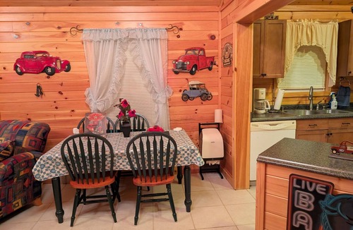Elberton Cabin | Elberton Cabin on Lake Clark Hill, 2-br 1 bath, 0.5 miles to Modock boat ramp.