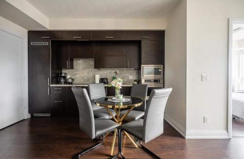 Willowdale Apartment | Elegance In Peonies 1 Bedroom Condo 23 Floor Free parking in Downtown Toronto
