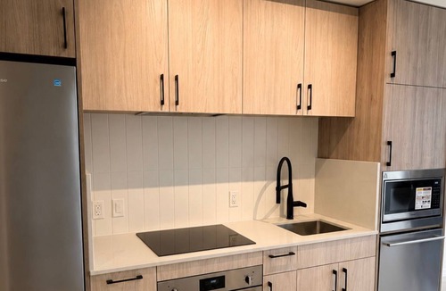 Sherwood Park Apartment | Elegant 2bed 1bath |Sauna|Gym | Cold plunge