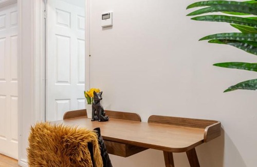 Shaughnessy Village Apartment | Elegant 4 Bedroom residence in downtown MTL
