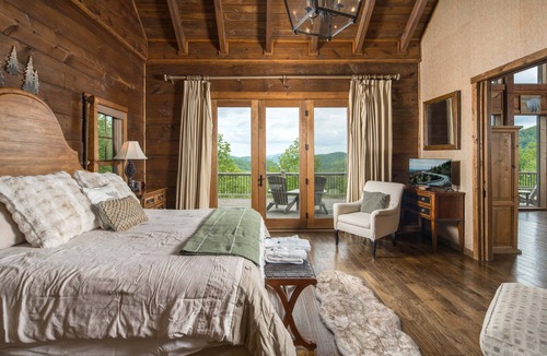 Boone Cabin | Elegant Home with Incredible Views