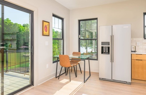 Mount Mourne Apartment | Energetic Lakeview Loft