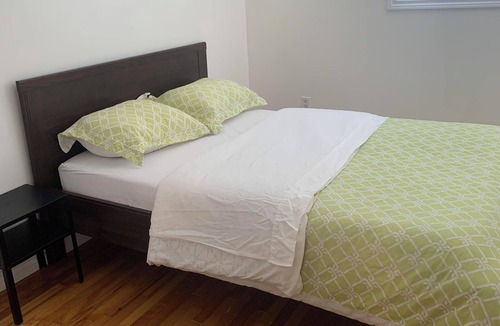 Hull Apartment | Entire apartment, Few minutes from Downtown Gatineau/Ottawa Parliament.