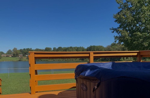 Old Hickory House | Entire Lake Home near Downtown Nashville