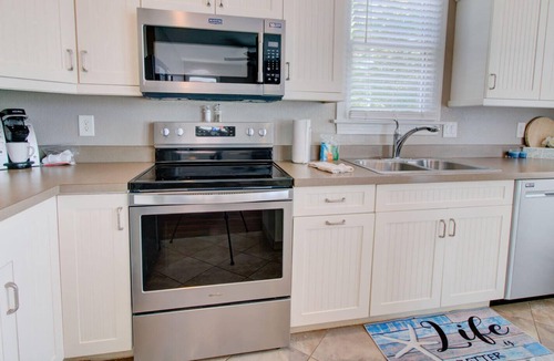 Bermuda Bay House | Evergreen Cottage, Devonshire Place at Bermuda Bay