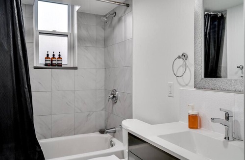 New Edinburgh Apartment | Executive 3BR | Monthly Stays | Quiet East Ottawa