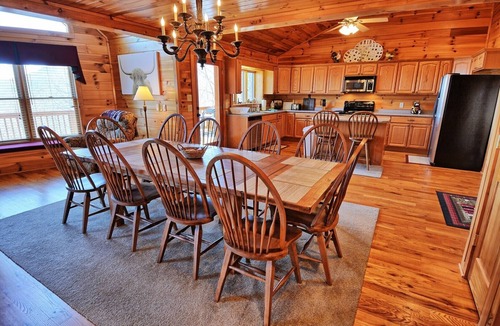 West Jefferson Cabin | Experience breathtaking views at Big Ashe View, a spacious 5-bedroom cabin in West Jefferson, NC!