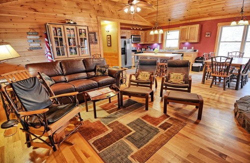 Warrensville Cabin | Experience comfort at Incommunicado in Warrensville, NC—a cozy 4-bedroom cabin for 10!