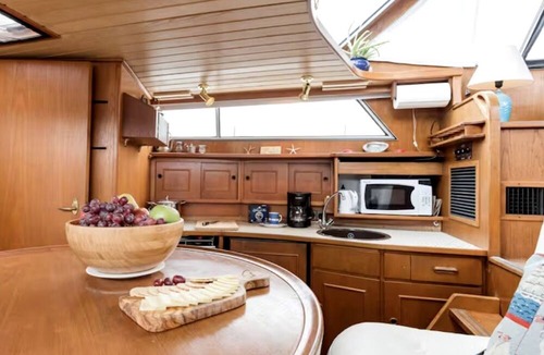 Damariscotta Boat Rental | Experience the Magic of Sleeping Your Own Private Yacht in Damariscotta, Maine