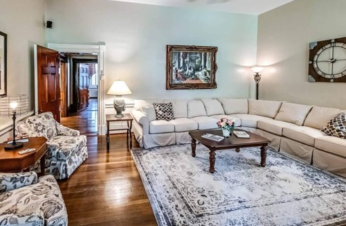 Tazewell House | Experience the vibrant Nelle May Room at the historic Litz Mansion in Tazewell, VA