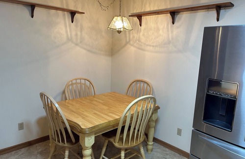 Tyler House | Experience the Vista. Enjoy the tranquility. Embrace the area attractions.