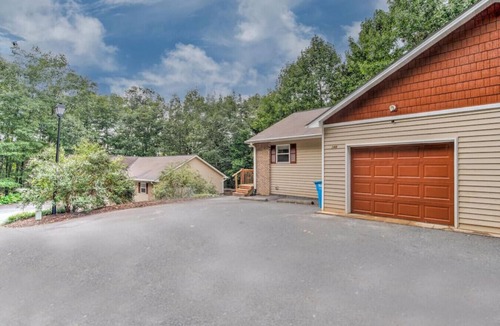 Royal Pines Villa | Fab South Asheville Townhome Hot Tub Pet Friendly