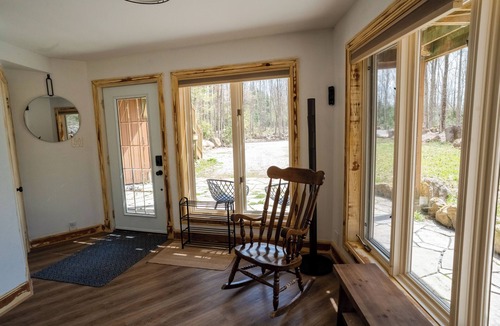 Georgian Bluffs House | Fadak Noor Retreat - A Chalet in the trees