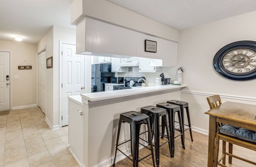 Waterford Plantation Condo | Fairway Views & Pool: Windsor Green Beach Retreat