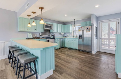 Holden Beach House | Fall Specials! Canalside Retreat, Just a 2 min walk to Beach+Beach Essentials
