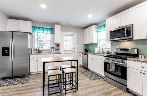 Willoughby Spit House | Family-Friendly 5BR Beach Home Dogs OK Sleeps 10