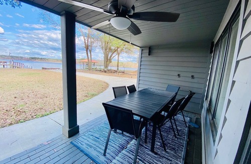 Summerton House | Family friendly lakefront home with private boat ramp and dock