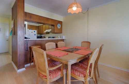 Morehead City Condo | Family-Friendly Beach Escape – 2BR Condo with Resort Amenities