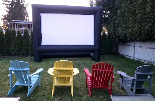 Delta House | Family Fun Retreat Near Vancouver I Movie Nights, Games & Large Backyard