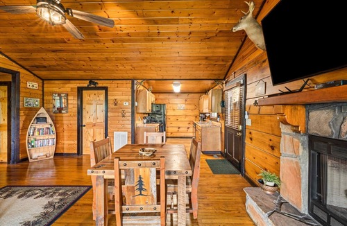 Gatlinburg Cabin | Family Getaway-2 King Beds-Cabin Near Dolly-Cleanest Cabin You Will Ever Stay In
