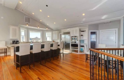 Isle of Palms House | Family Home-11 Bedroom, Pool, Hot Tub, Billiard Room, Elevator, Putting Green - Sea Palace