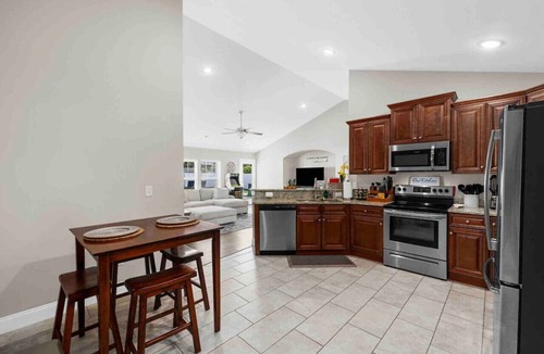 Socastee House | Family Paradise: Pool, Hot Tub, Putting Green & More