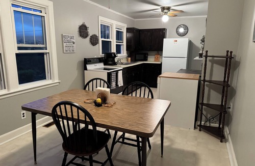 Crumpler House | Farmhouse with amazing views, enjoy the peacefulness of living on a farm