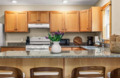 Blue Hill House | Fern Cottage - NEW Cottage in Blue Hill!