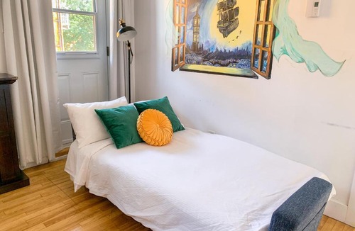 Plateau Mont Royal Apartment | FICTION - SelfCheckIn - Rooftop - Terraces - St-Denis