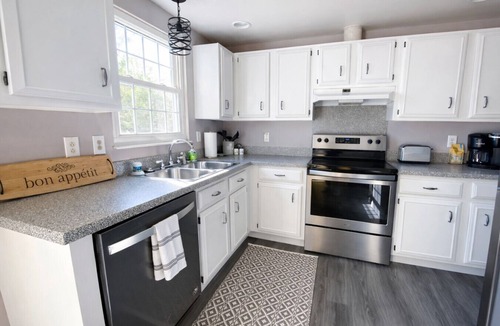 McAlpine House | Fire Pit BBQ Pets OK Trailside Retreat