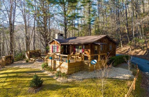 Cashiers House | Fire Pit, Grill, & Views: Cashiers Getaway!