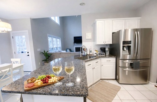 Charlotte House | Firepit EV Charger BBQ Desirable Location