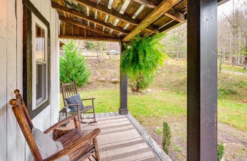 Robbinsville House | Fish & Water Raft: Cabin Near Lake Santeetlah