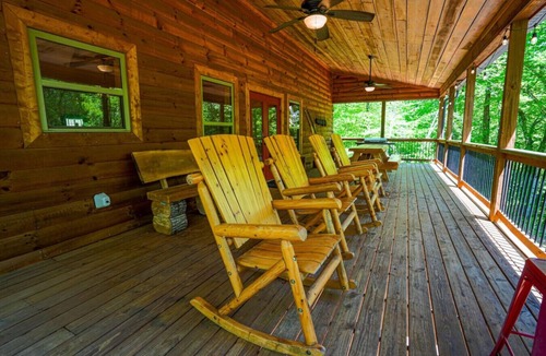 Helen House | Foothills Family Retreat - Hot Tub and Fire Pit