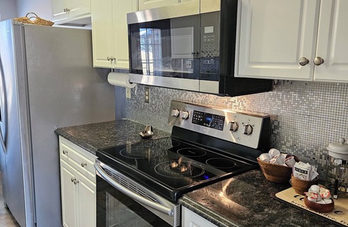 Grovetown House | Fort Eisenhower TDY Rental, 3BR, 2 Bath, 2-car garage - just 5 min. to Gate 3.