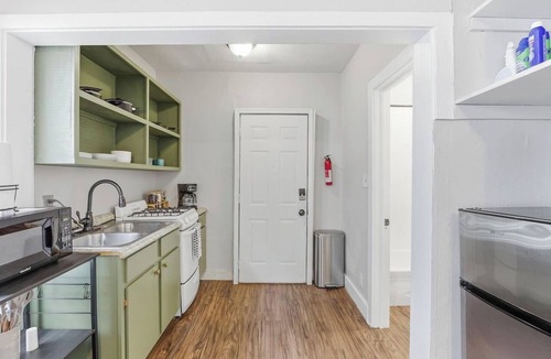 New Pathways Apartment | Freshly Renovated 1BR Near Beale and Downtown