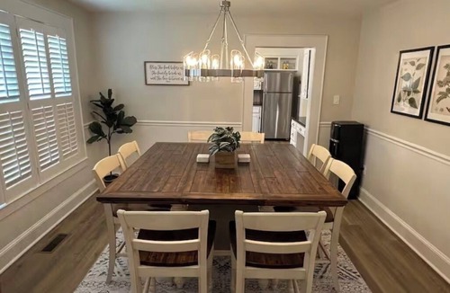 Matthews House | Freshly renovated family home in Matthews, NC