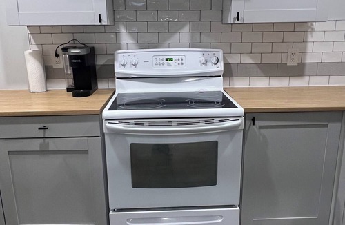Thunder Bay Apartment | Freshly updated 2 bedroom suite, close to amenities! Pet friendly!
