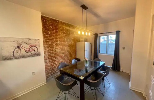 Mile End House | FULL KITCHEN 8min FROM DTOWN Room B