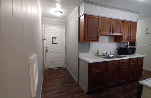 Bluewell Apartment | Fully Furnished Executive Rental Studio 1-Bath Pets Allowed