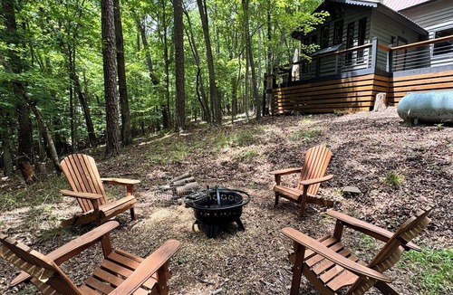 Dahlonega Cabin | Fuzzy Foot Hollow: Private getaway in Dahlonega, GA