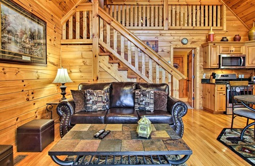 Black Bear Falls Cottage | Game Room & Hot Tub! Black Bear Falls Resort Cabin