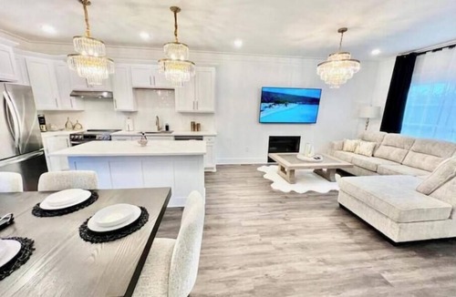 Gainesville House | Glamorous House
