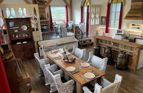 Listuguj Mi'gmaq First Nation Cottage | Glamping in a Renovated Church Cottage near Flatlands, New Brunswick